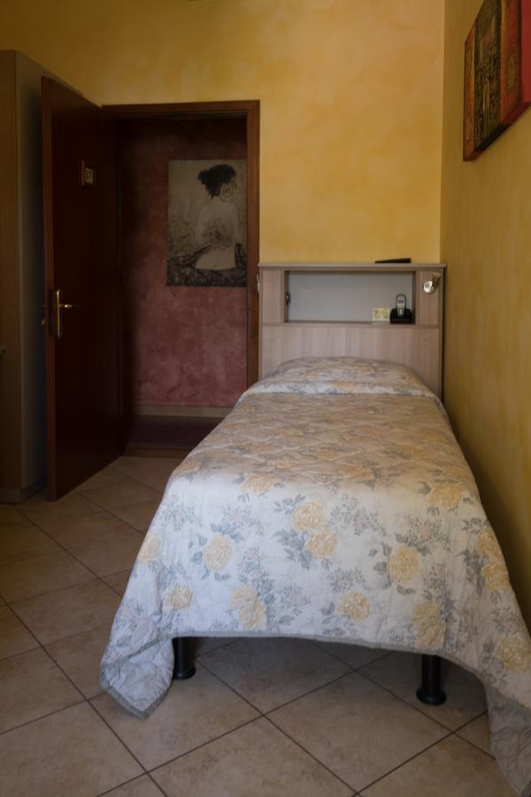 Albergo Etrusco Calusco d'Adda エクステリア 写真