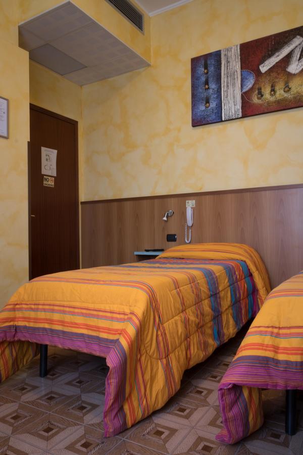 Albergo Etrusco Calusco d'Adda エクステリア 写真